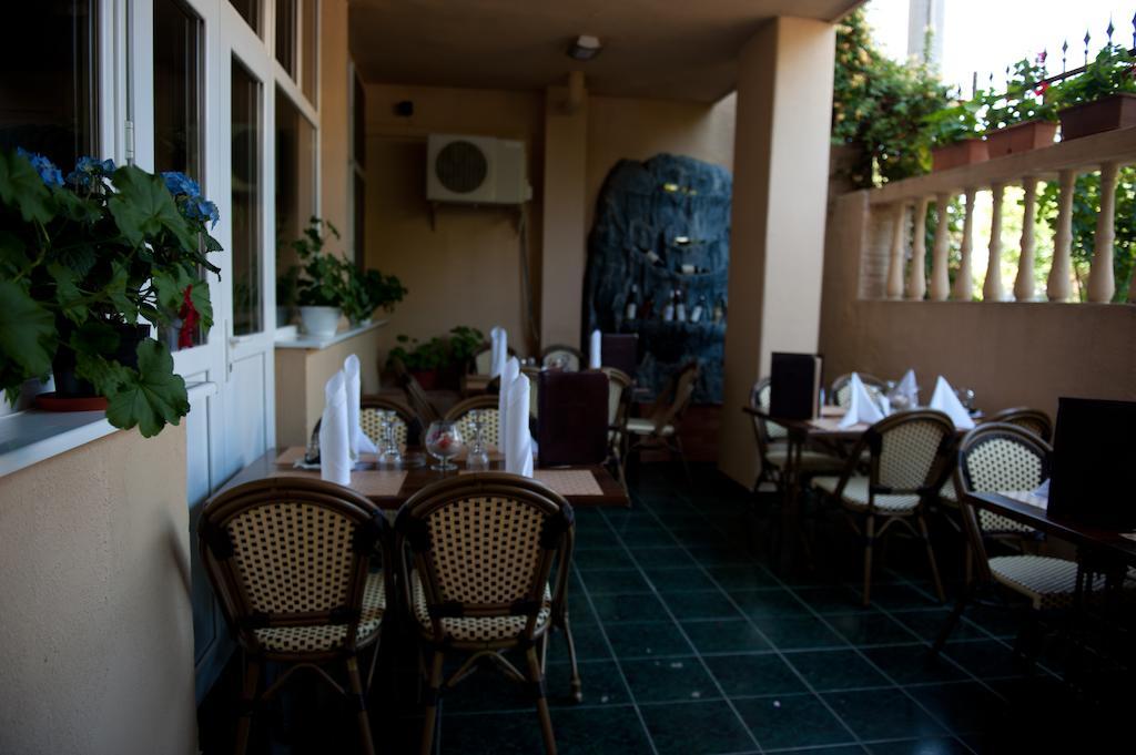 Hotel Dynes Eforie Nord Extérieur photo