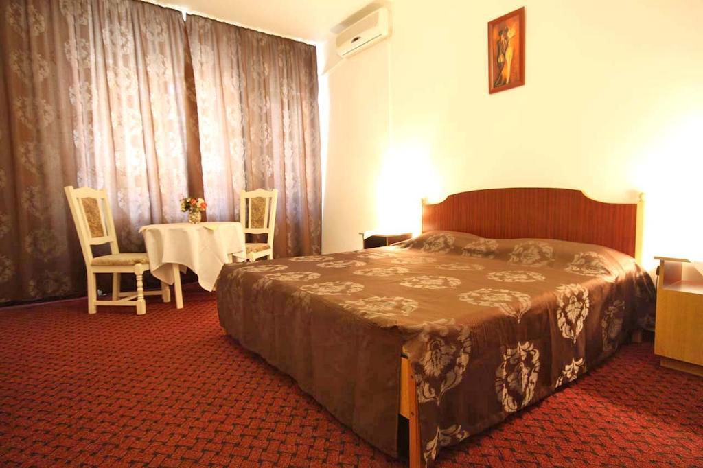 Hotel Dynes Eforie Nord Extérieur photo
