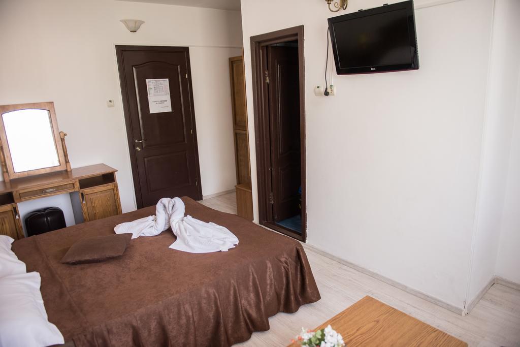 Hotel Dynes Eforie Nord Extérieur photo