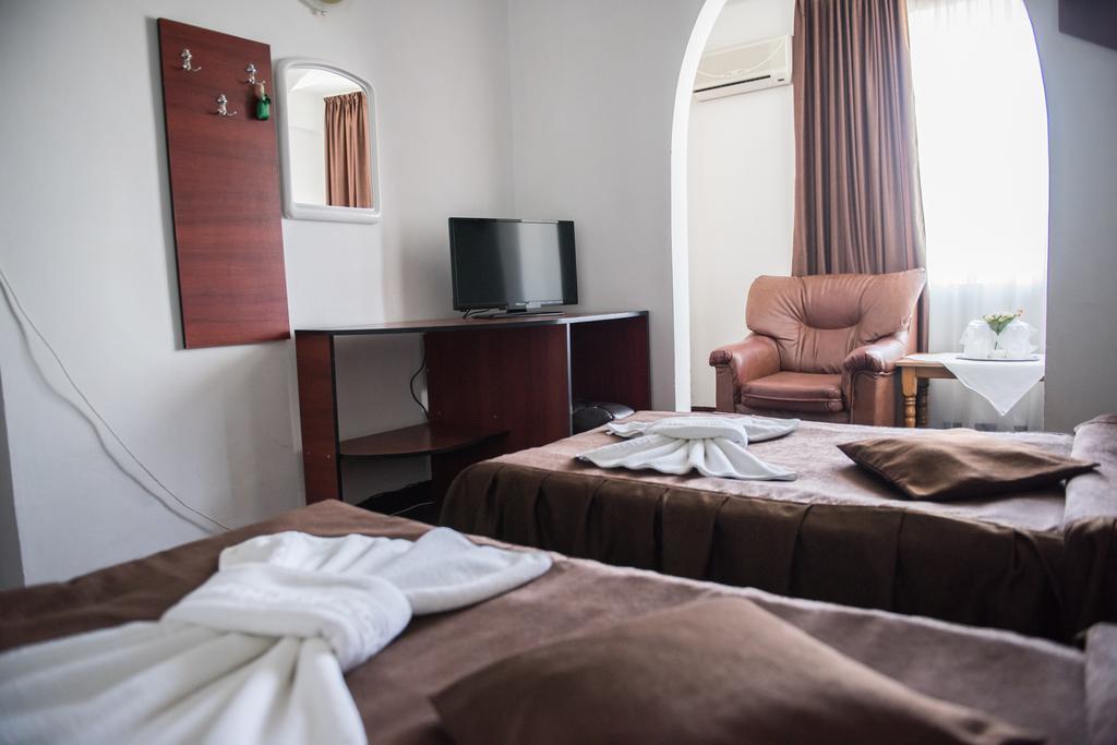 Hotel Dynes Eforie Nord Extérieur photo