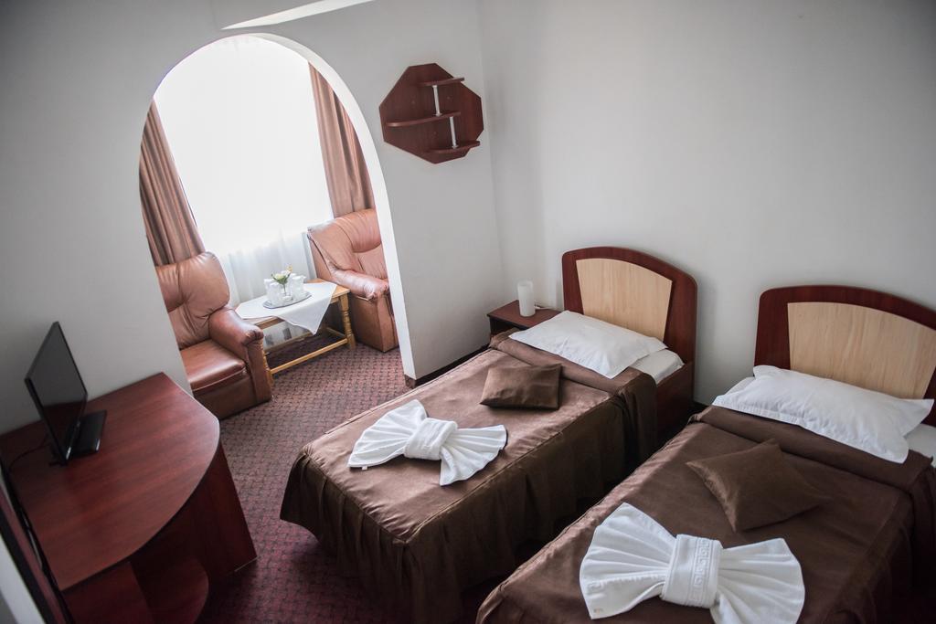 Hotel Dynes Eforie Nord Extérieur photo