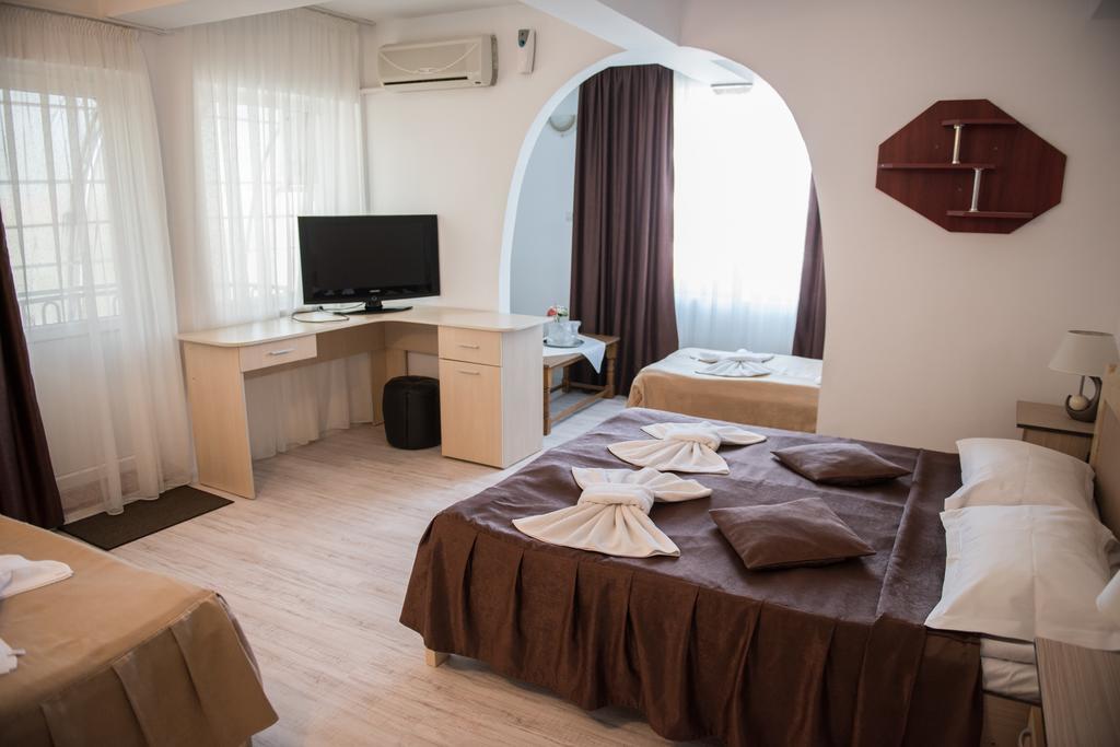 Hotel Dynes Eforie Nord Extérieur photo